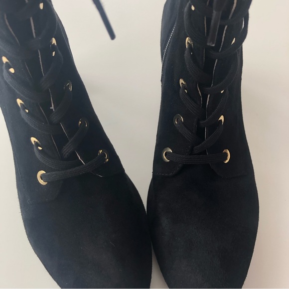 Stuart Weitzman Nichelle Black Suede Block-Heel Booties Lace-Up Size 8 Grommets - Picture 8 of 14
